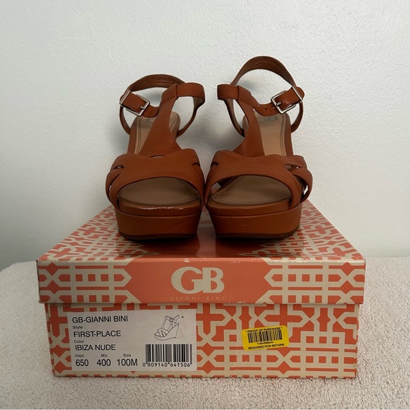Gianni Bini Wedges - Picture 2 of 5